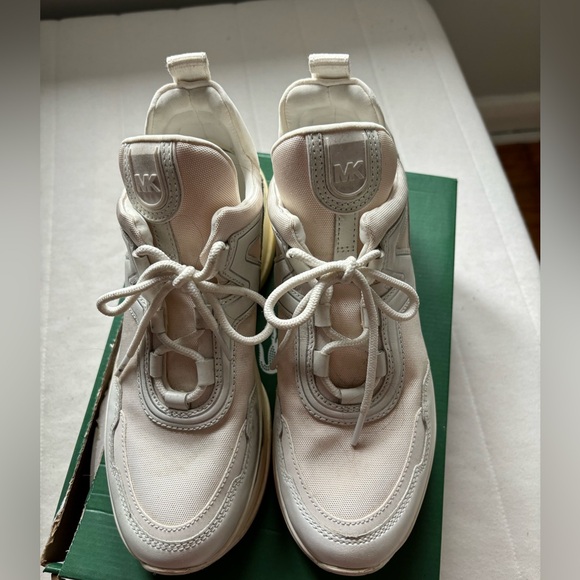 Michael Kors Chunky Sneakers 7.5M - Picture 2 of 5